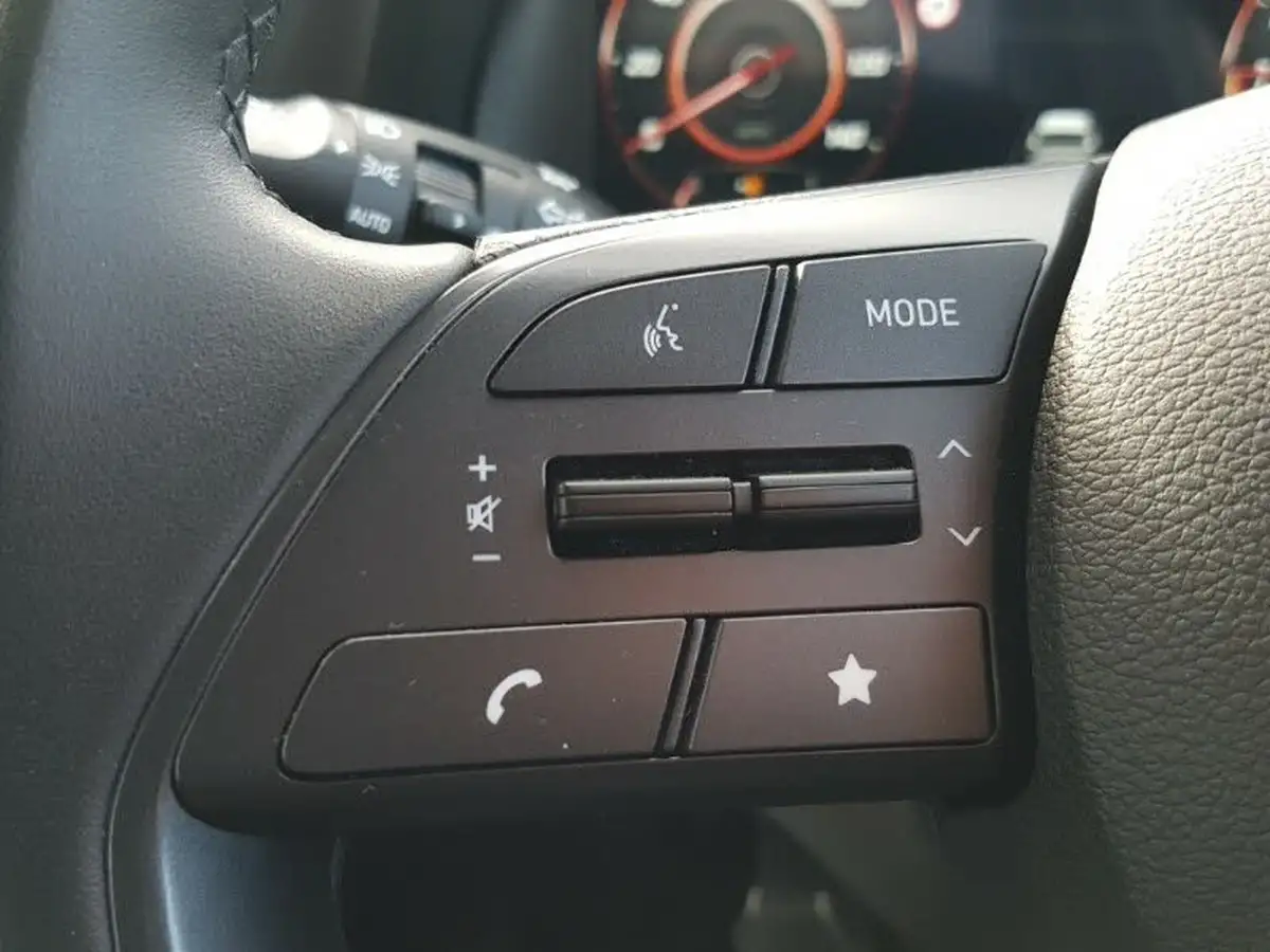 2024-hyundai-i20-10-t-gdi-advance-big-15