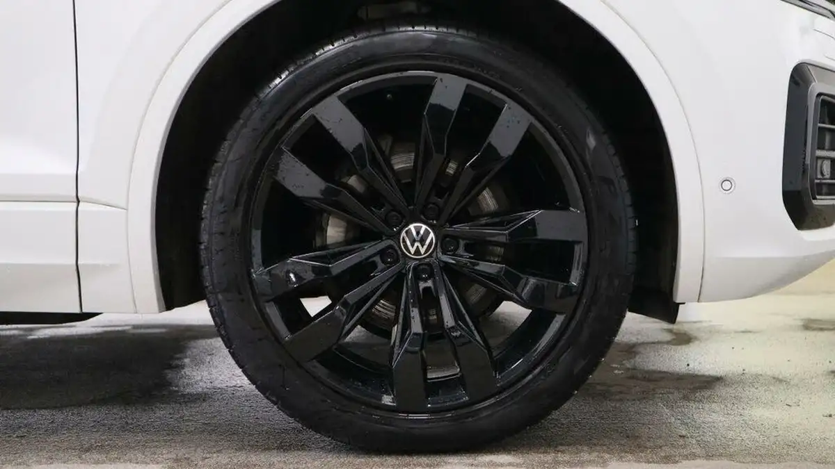 2021-volkswagen-touareg-30tdi-black-edition-286ps-big-4