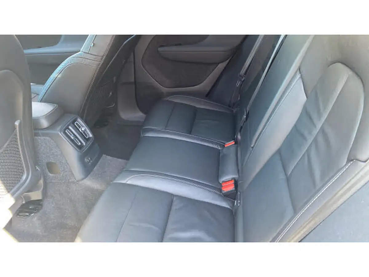 2022-volvo-xc40-15-t4-inscription-big-9