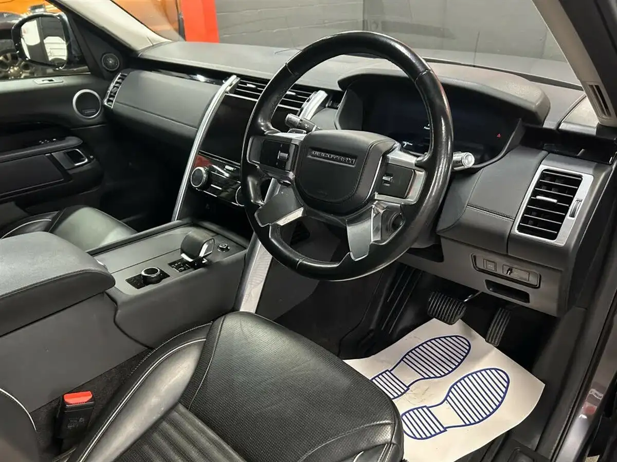 2021-land-rover-discovery-30-d300-commercial-hse-big-12