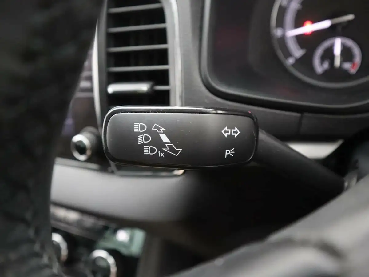2020-skoda-karoq-10-tsi-se-technology-116ps-big-21