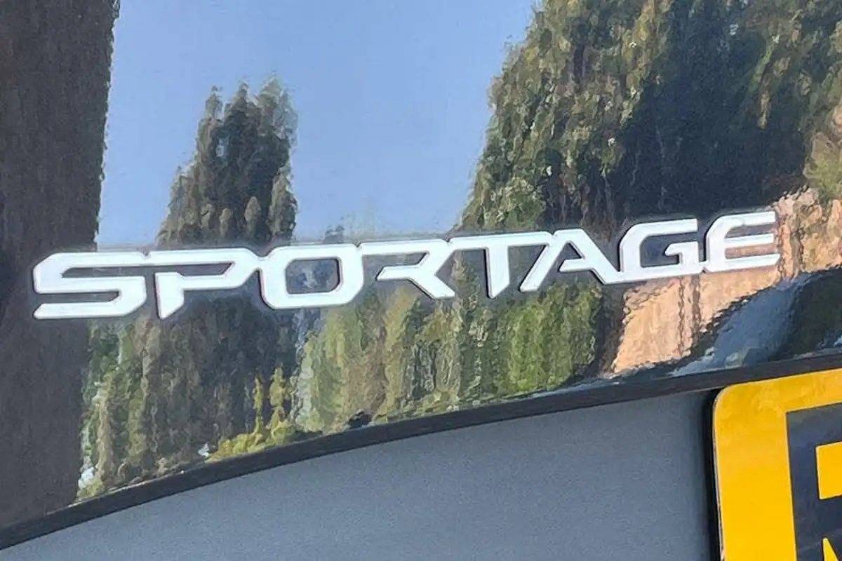 2022-kia-sportage-16-t-gdi-3-226bhp-hev-1598cc-auto-big-38