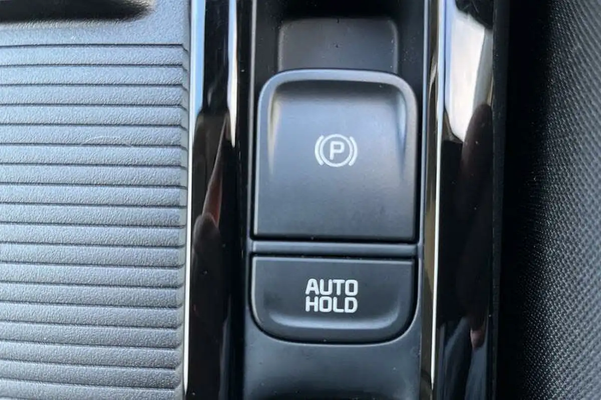 2024-kia-xceed-15-t-gdi-3-big-28