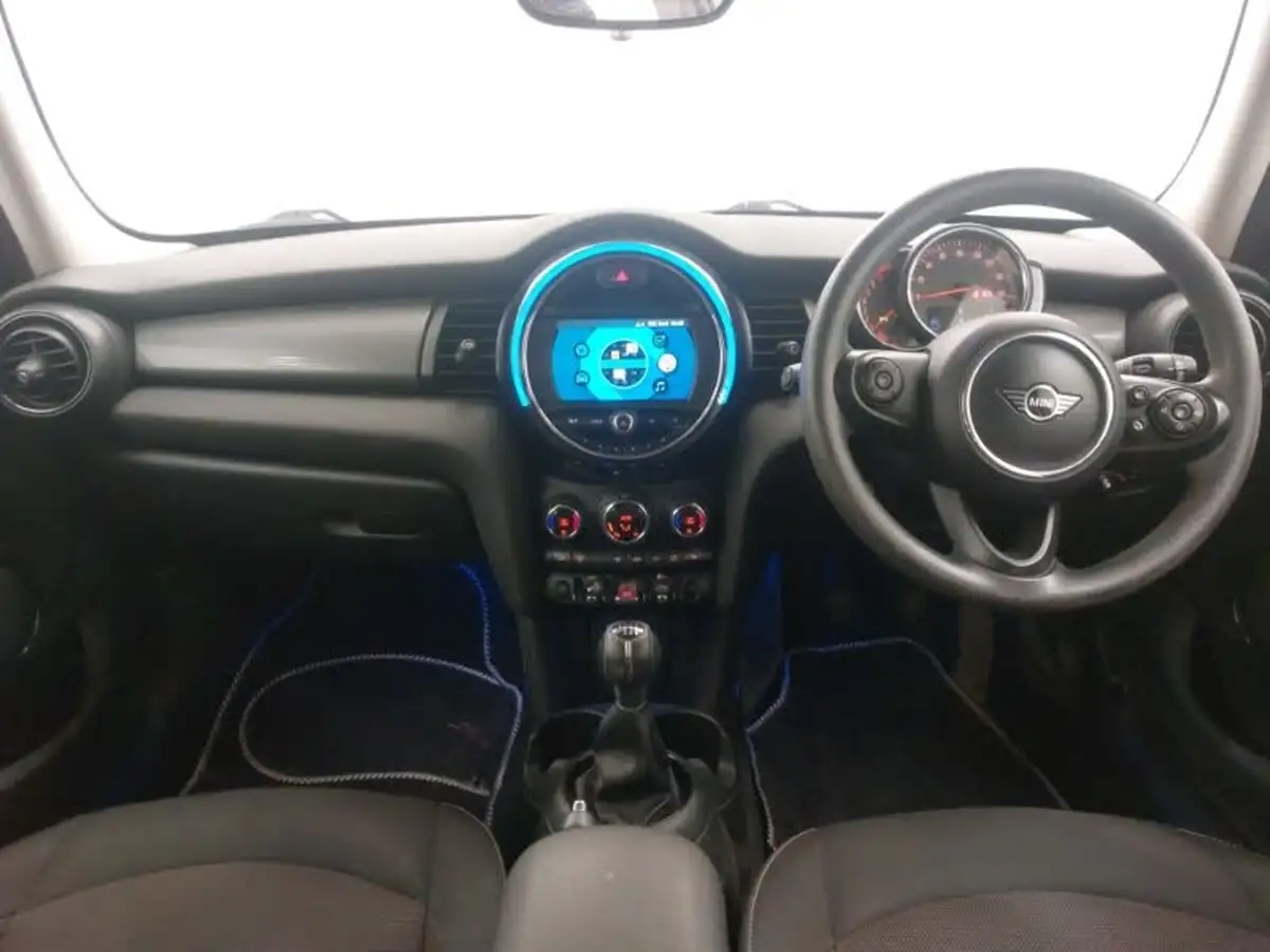 2019-mini-cooper-15-cooper-classic-hatchback-5d-big-2