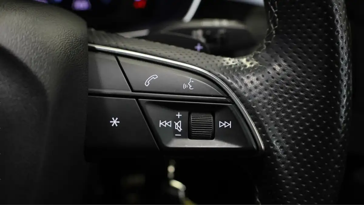 2022-audi-q3-15-35-tfsi-black-edition-codcomfort-sound-pack-station-wagon-big-24