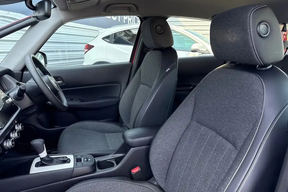 2023-honda-jazz-15-i-mmd-sr-big-37