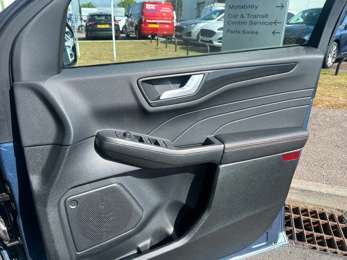 2024-ford-kuga-25t-st-line-x-edition-225ps-phev-big-34