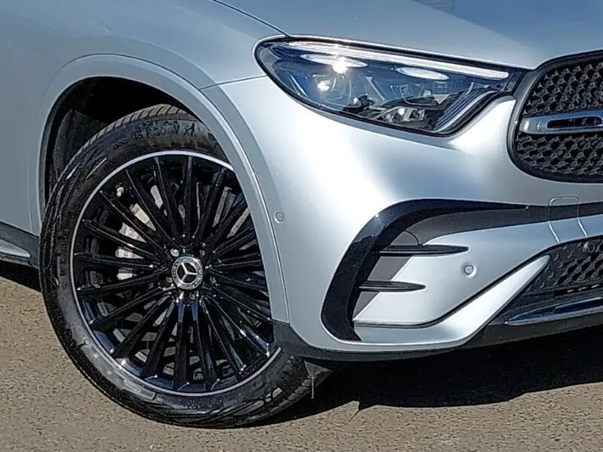 2023-mercedes-benz-glc-class-20d-glc300d-amg-line-premium-plus-269ps-coupe-5d-1993cc-big-8