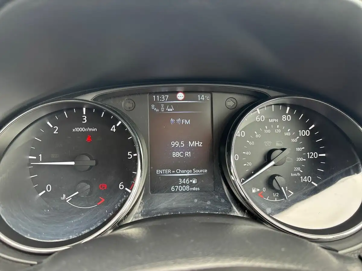 2016-nissan-qashqai-15dci-tekna-big-33