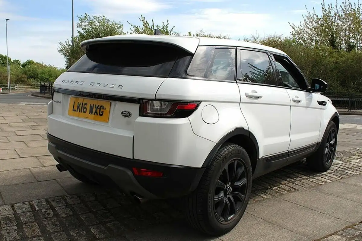 2016-land-rover-range-rover-evoque-20td4-se-tech-hatchback-5d-auto-big-4