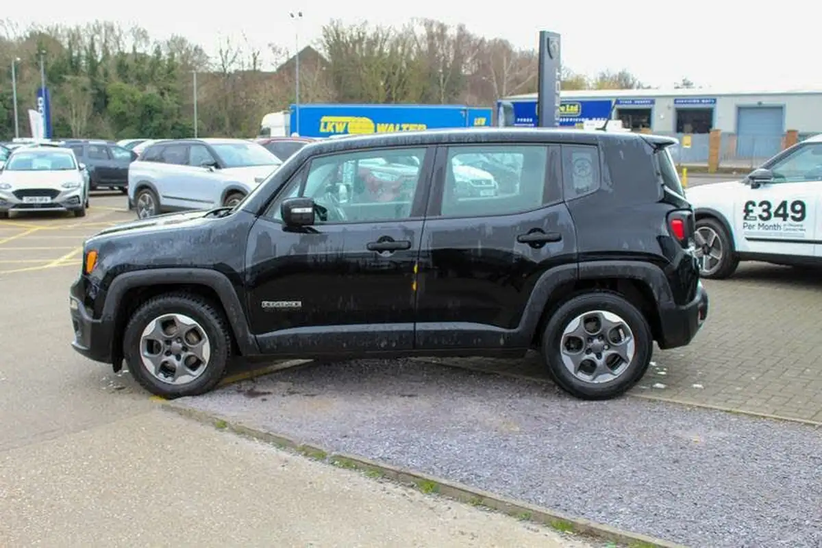 2015-jeep-renegade-16td-sport-big-3