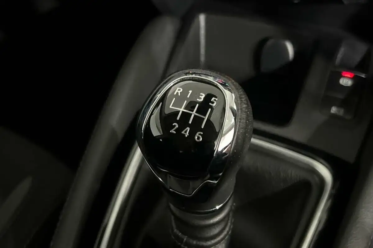 2020-nissan-qashqai-13-dig-t-acenta-premium-140ps-big-29