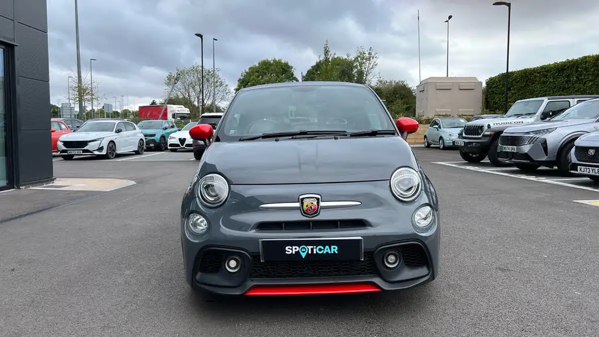 2021-abarth-595-14-tjet-big-7
