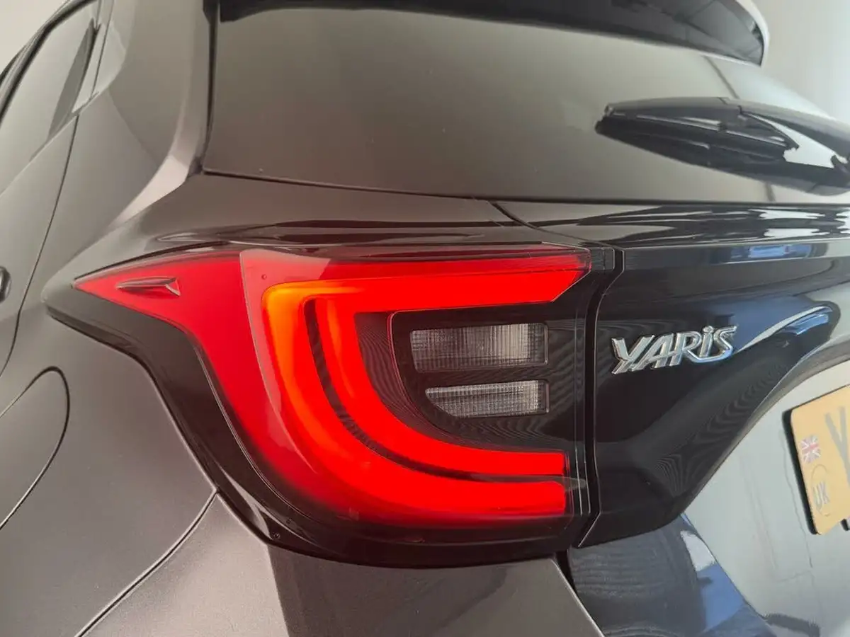 2022-toyota-yaris-15-vvt-i-design-big-37