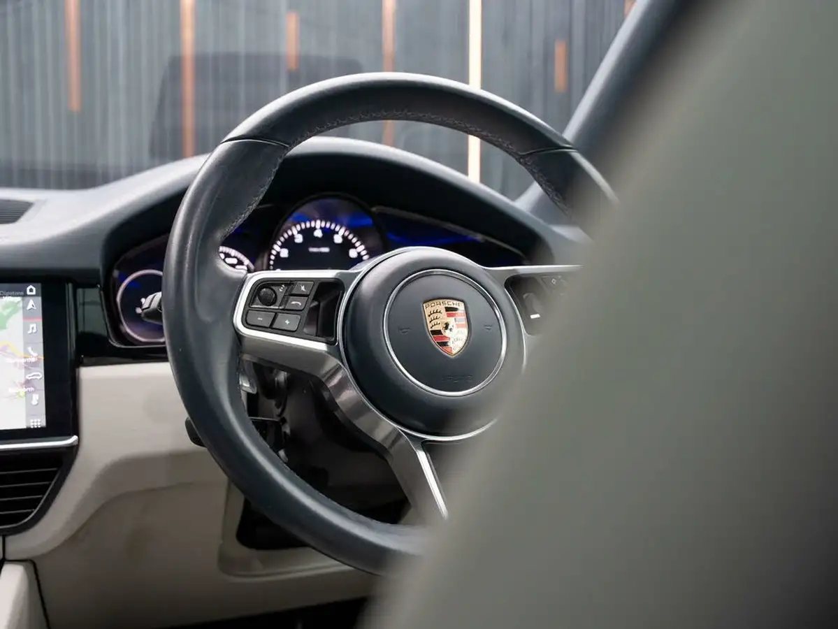 2019-porsche-cayenne-30-v6-e-hybrid-e-hybrid-coupe-big-40