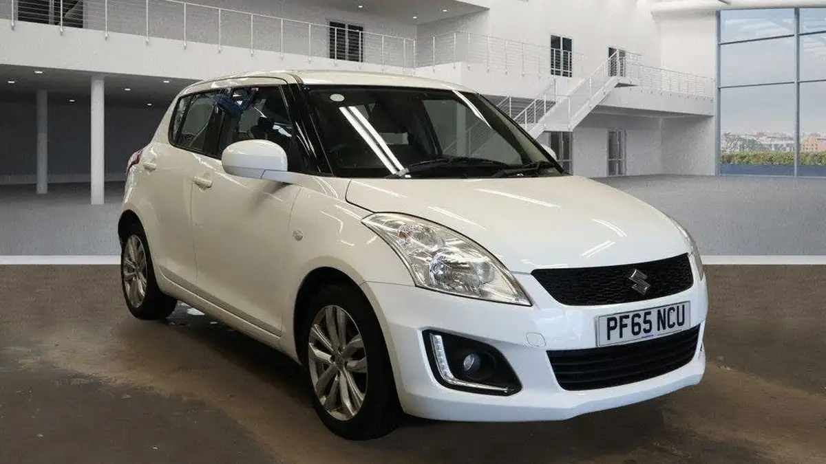 2015-suzuki-swift-12-sz3-5d-big-0