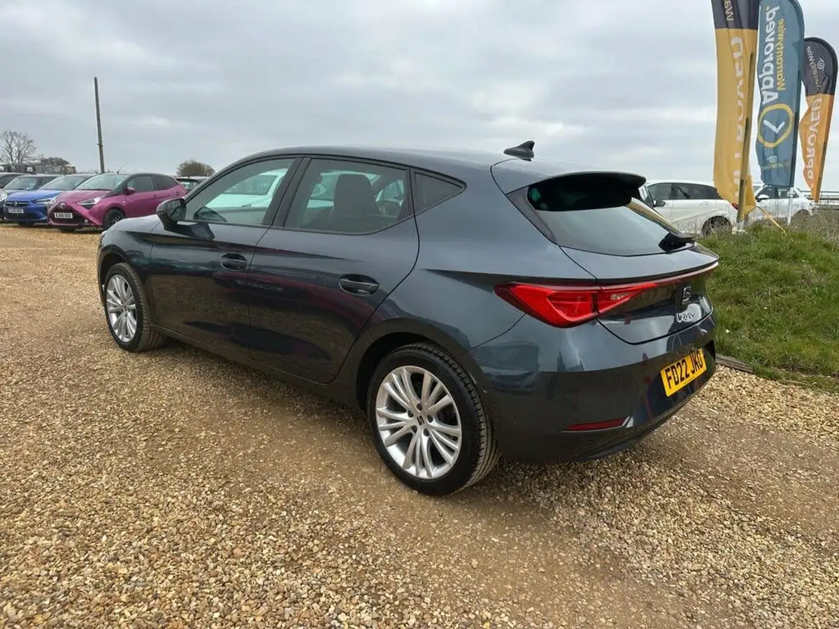 2022-seat-leon-10-tsi-evo-se-dynamic-hatchback-big-8