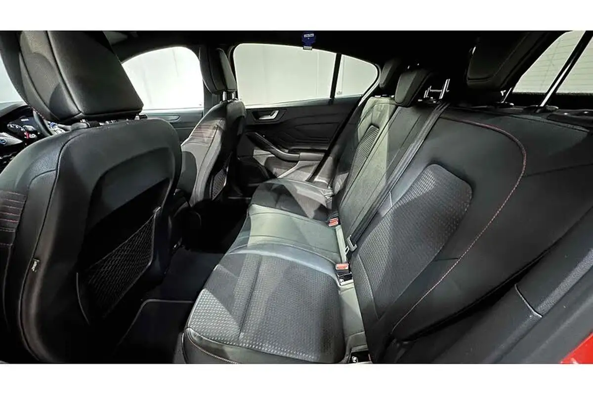 2019-ford-focus-10t-st-line-x-hatchback-big-22