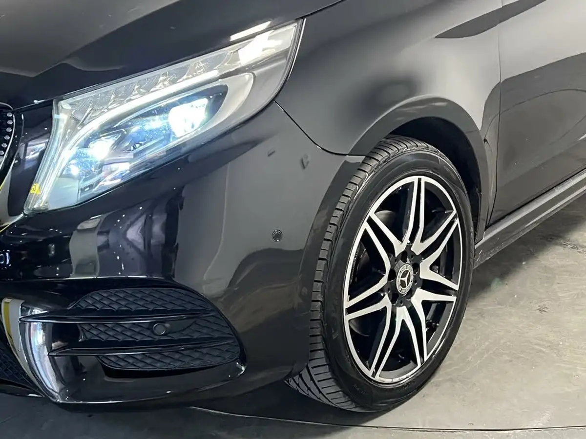 2020-mercedes-benz-v-class-20d-v300d-amg-line-extra-long-big-7