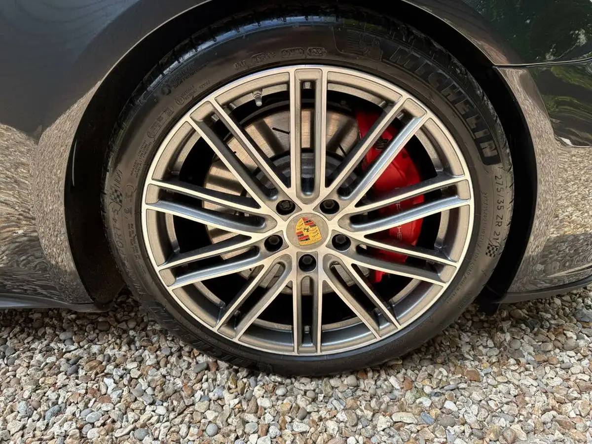 2016-porsche-panamera-40-v8-turbo-big-17