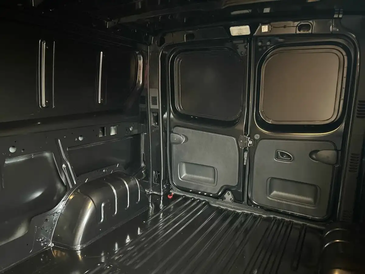 2024-renault-trafic-20dci-ll30-130-advance-panel-big-10