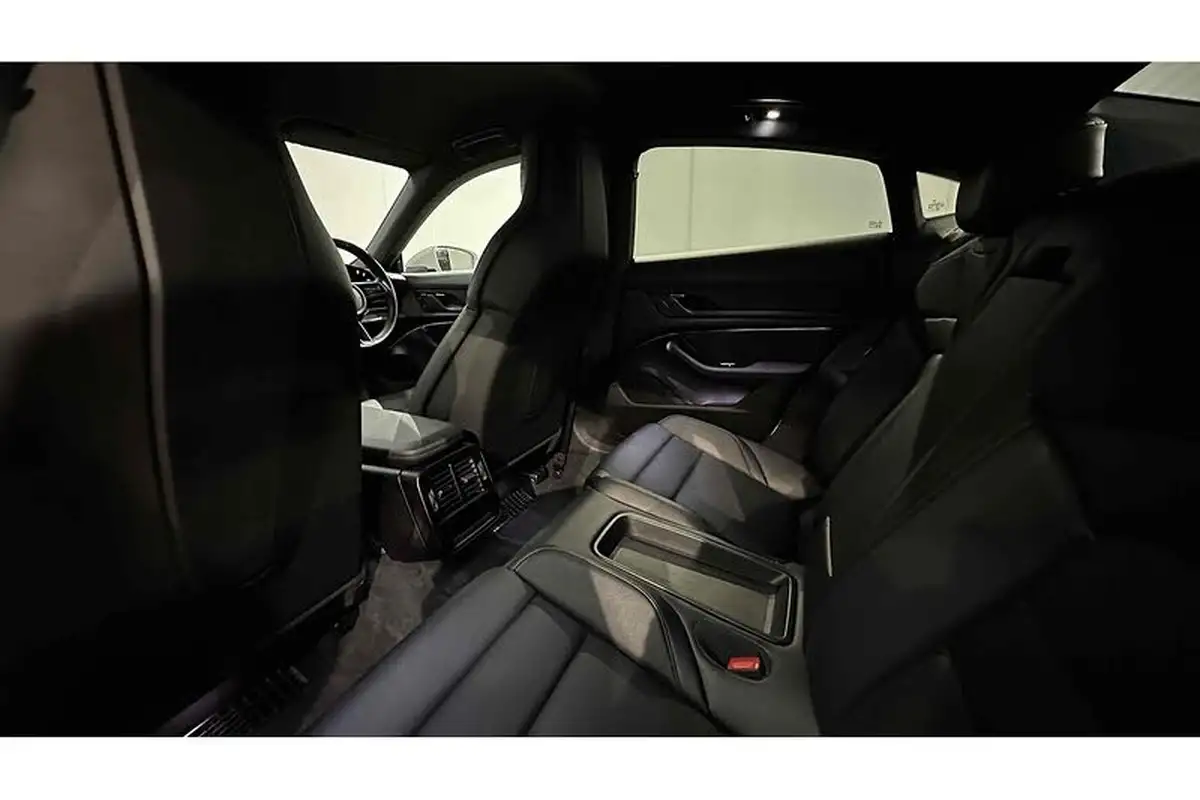 2021-porsche-taycan-e-4s-530ps-big-24