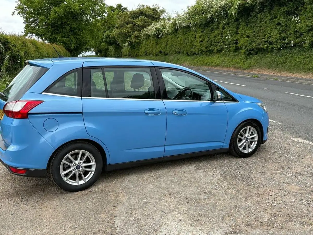 2016-ford-grand-c-max-15tdci-zetec-powershift-big-5