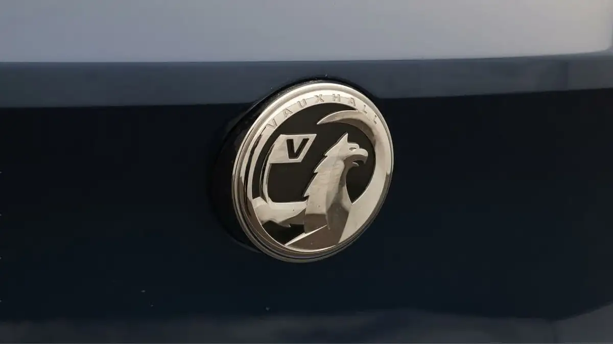 2021-vauxhall-corsa-e-elite-premium-big-20