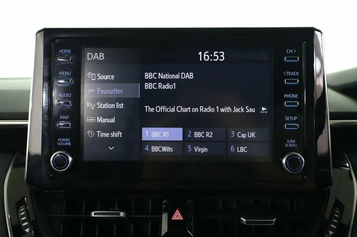 2021-toyota-corolla-18-vvt-i-icon-tech-spare-wheel-touring-sports-5d-big-38
