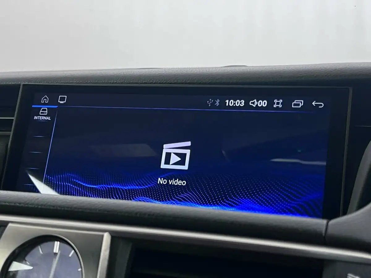 2017-lexus-is-300h-25-f-sport-big-34