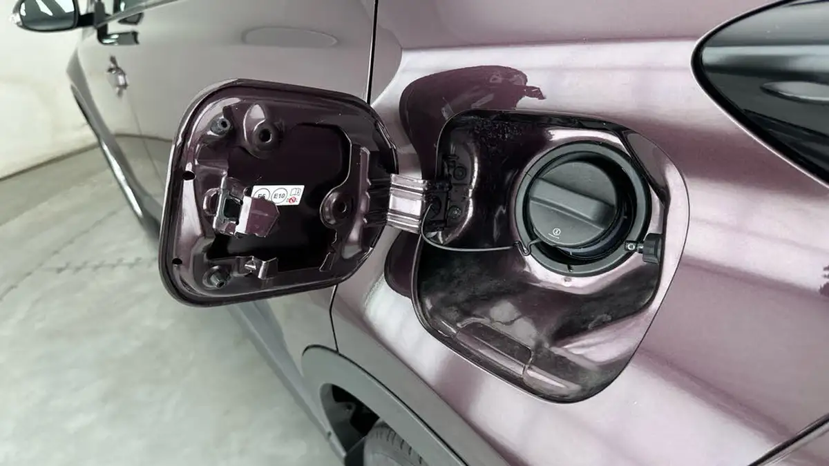 2022-toyota-c-hr-18-vvt-i-icon-big-27