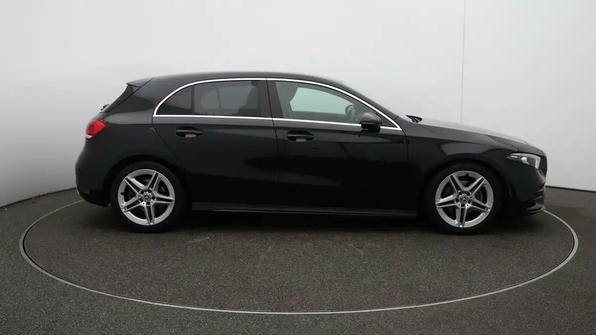 2020-mercedes-benz-a-class-13-a200-amg-line-executive-hatchback-5d-big-48