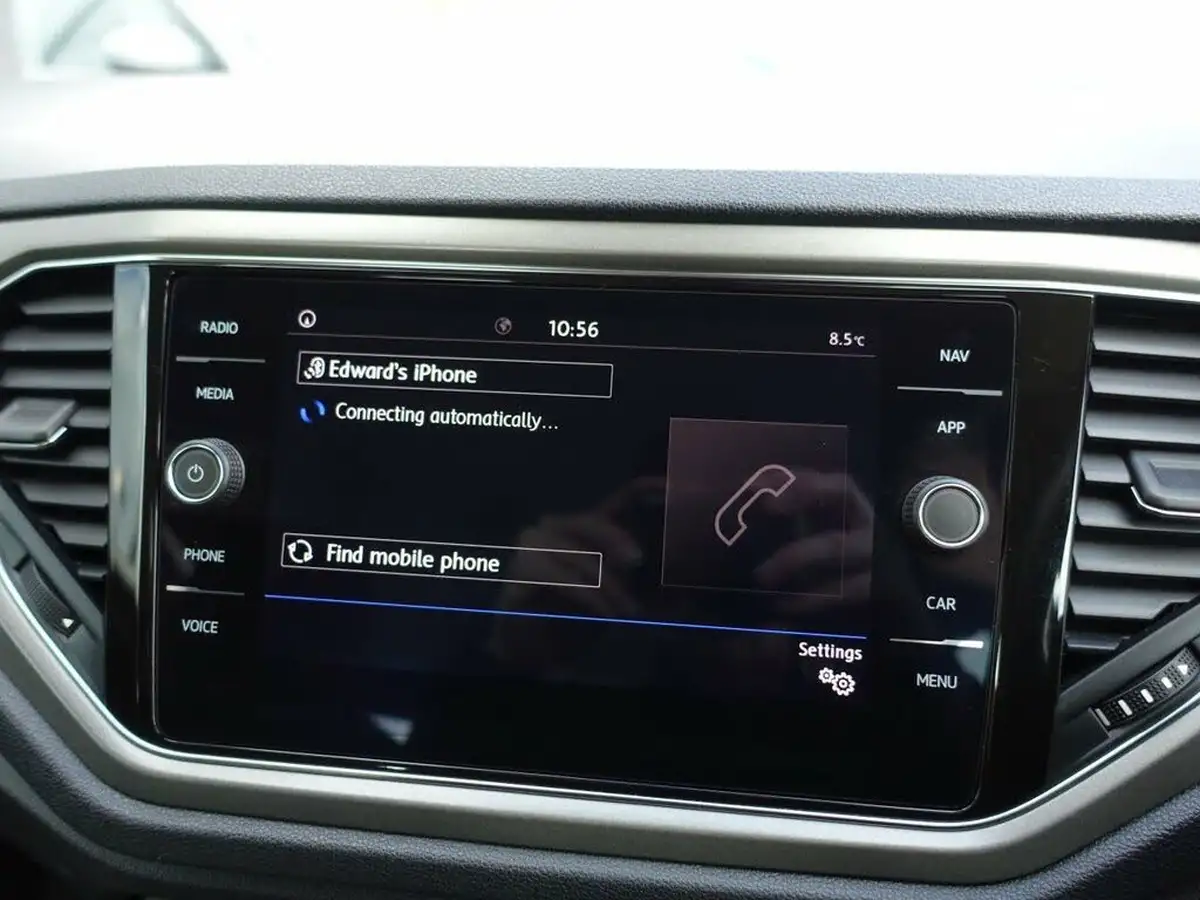 2020-volkswagen-t-roc-15-tsi-se-dsg-big-22