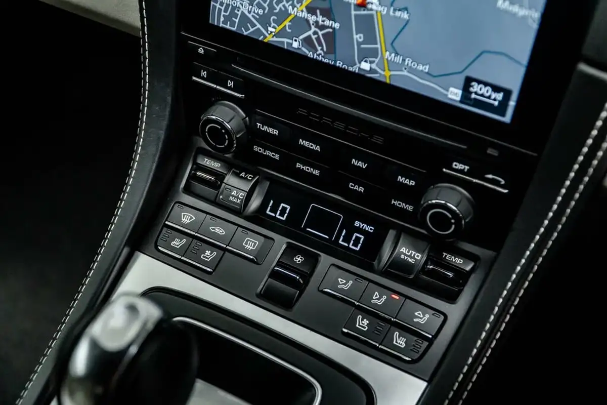 2020-porsche-boxster-718-20-boxster-pdk-big-29