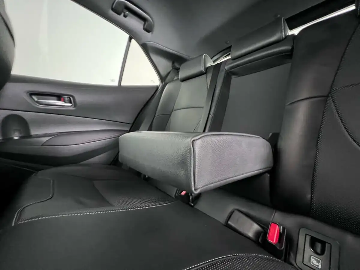 2021-toyota-corolla-18-vvt-i-excel-trk-hatchback-big-19