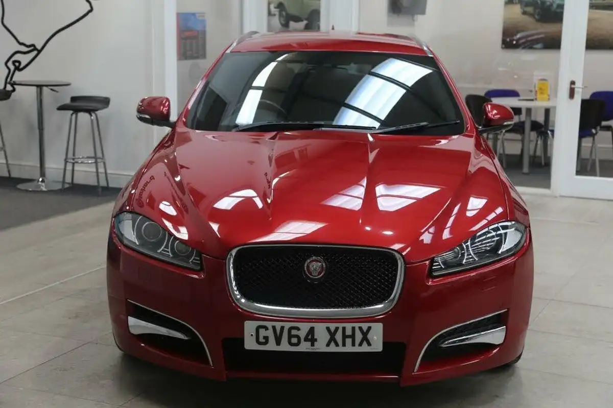 2014-jaguar-xf-30td-s-portfolio-v6-sportbrake-5d-big-6