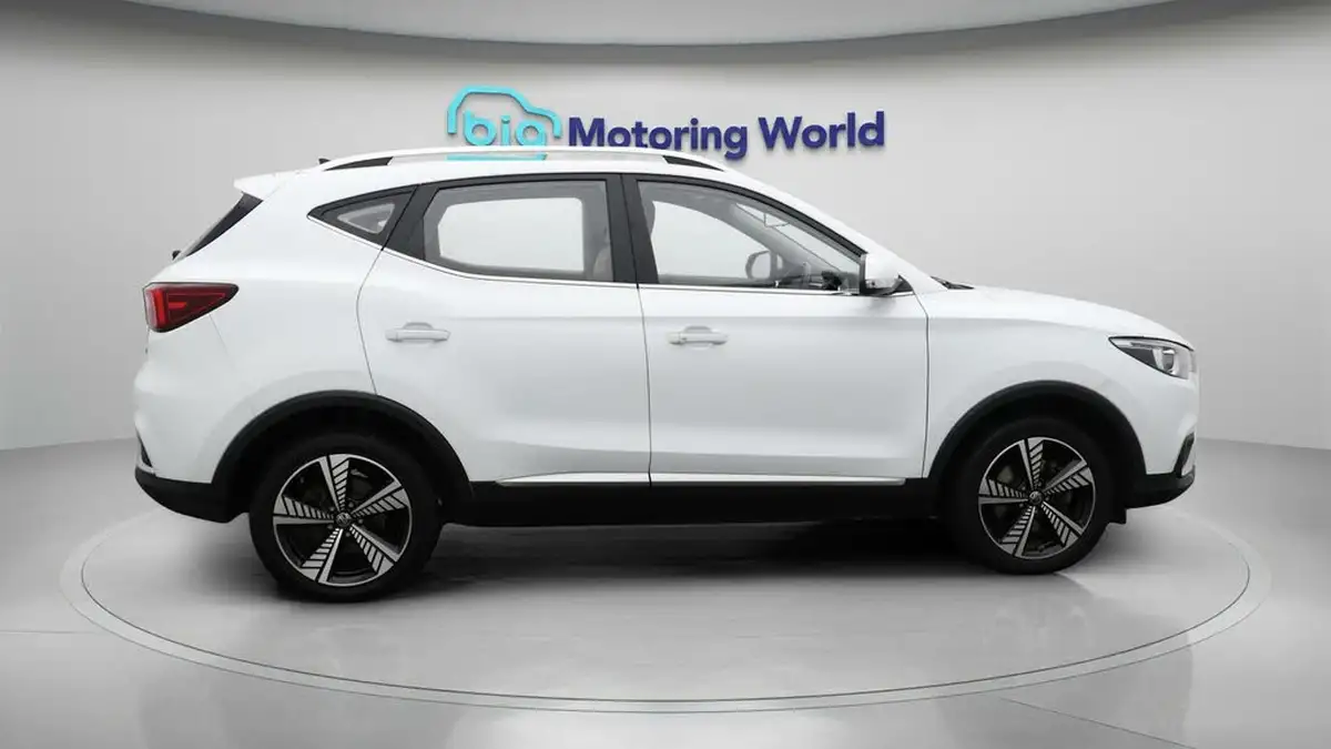 2021-mg-zs-suv-e-exclusive-ev-big-8