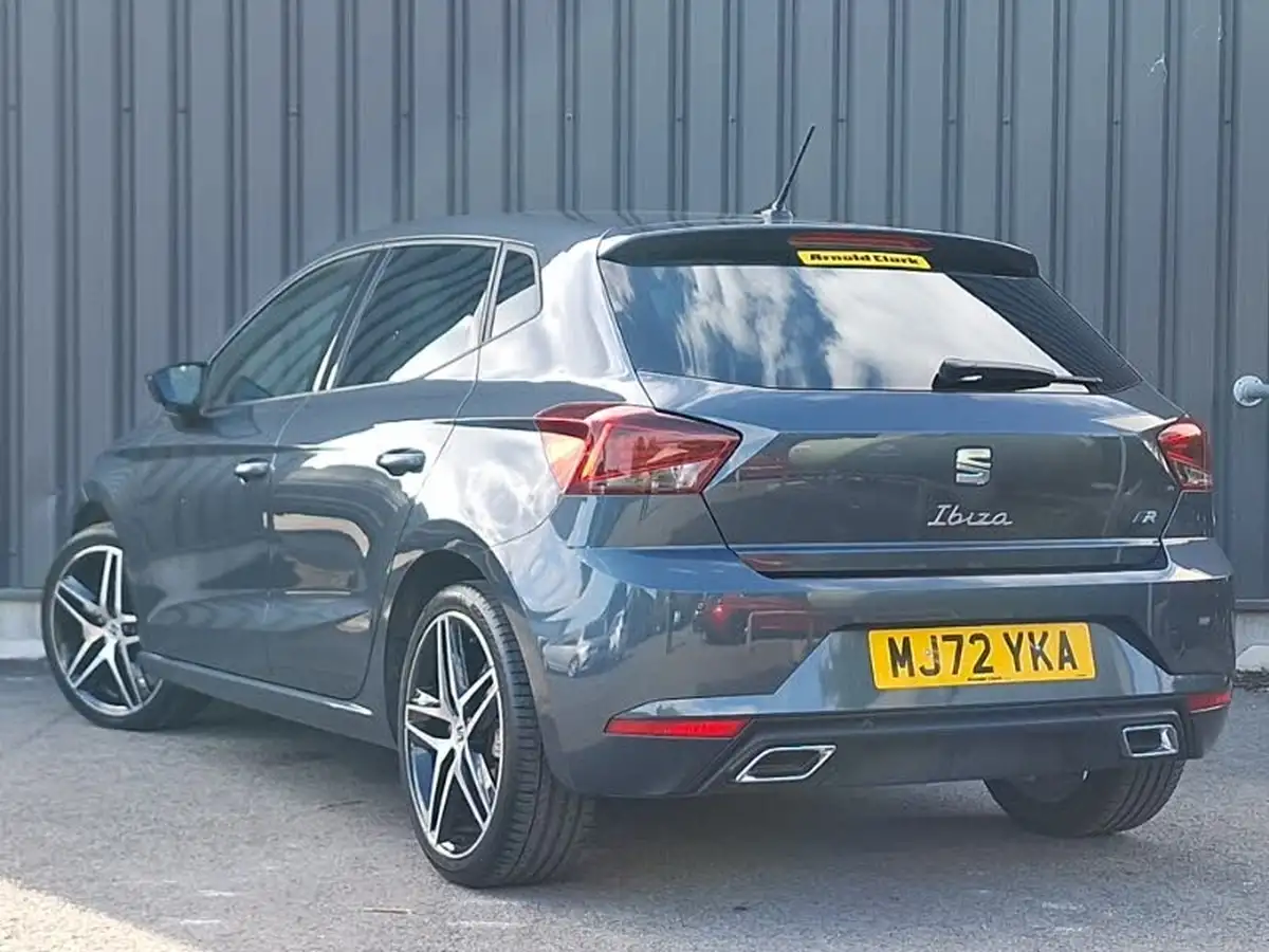 2022-seat-ibiza-10-tsi-fr-edition-110ps-big-1