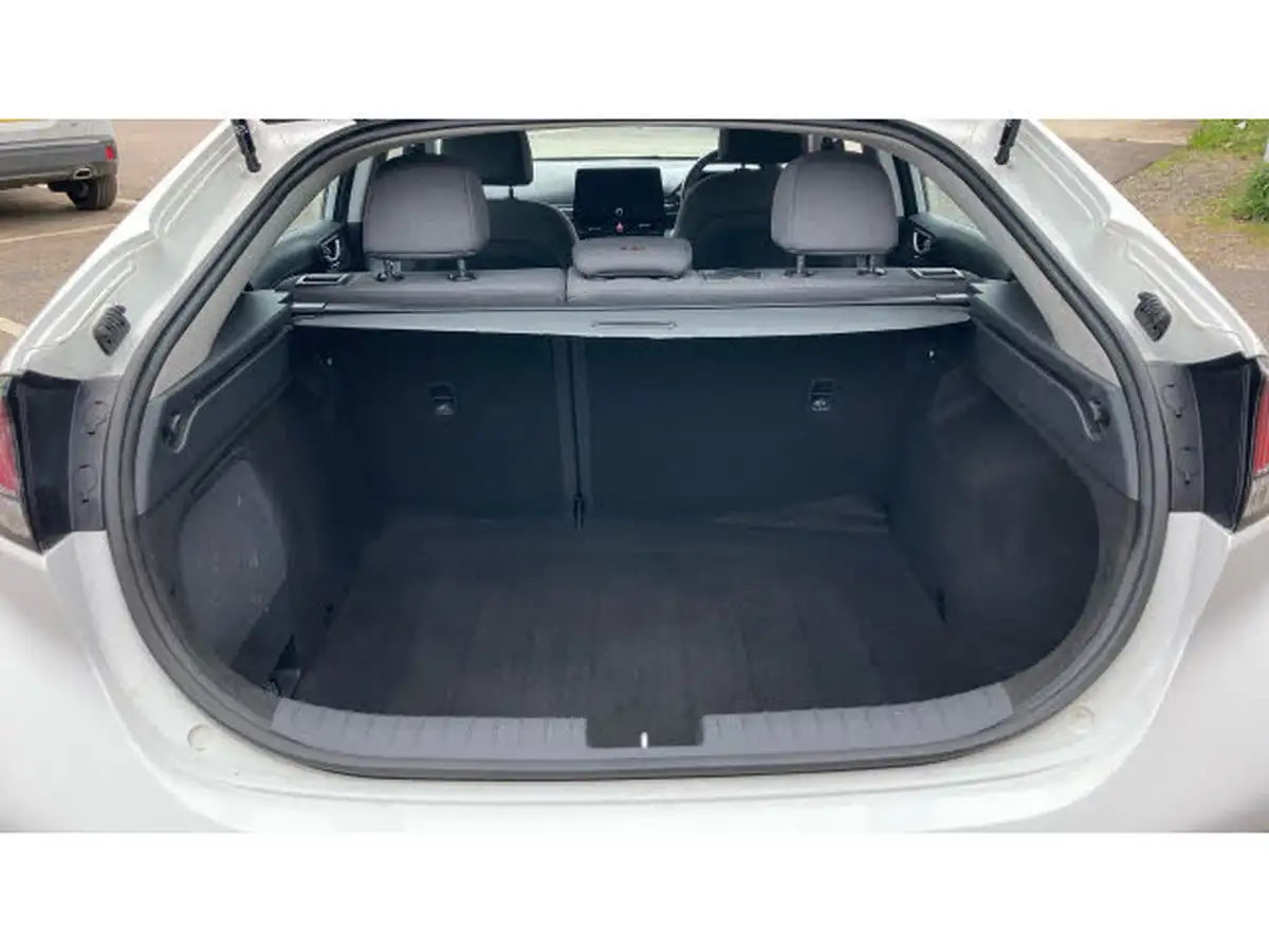 2021-hyundai-ioniq-16-gdi-premium-hybrid-big-3