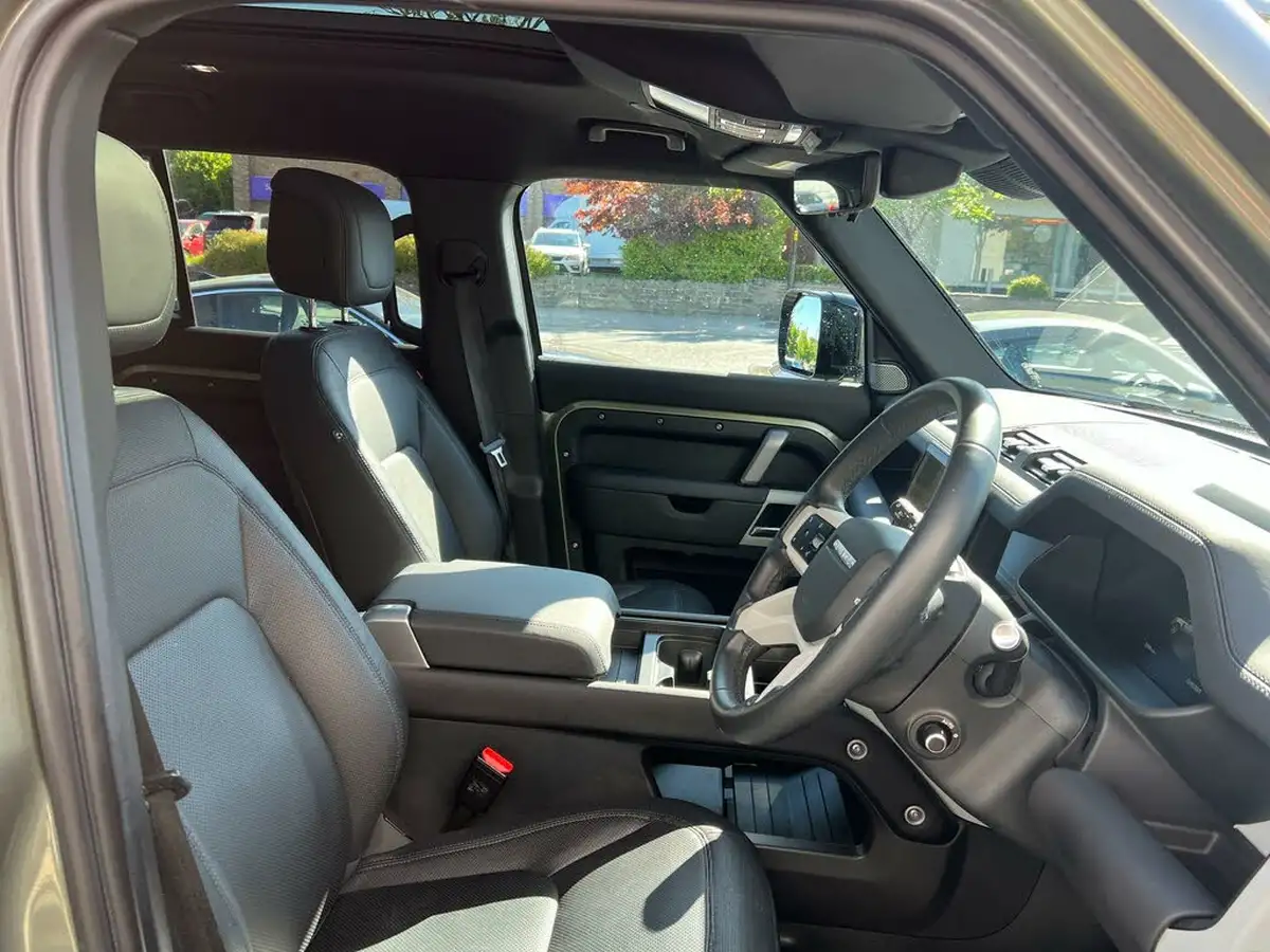 2023-land-rover-130-defender-30-p300-x-dynamic-hse-big-12
