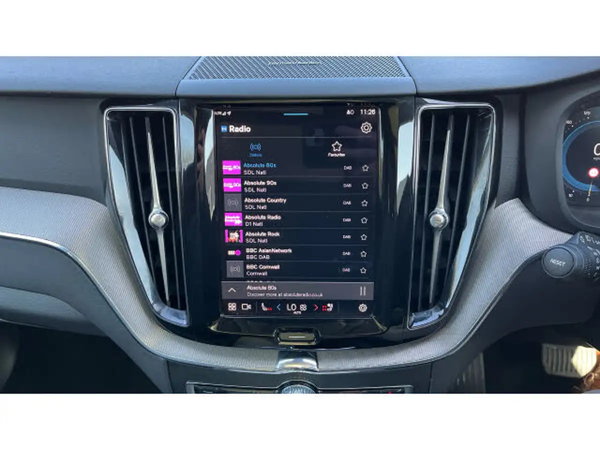 2024-volvo-xc60-20-b5-plus-big-29