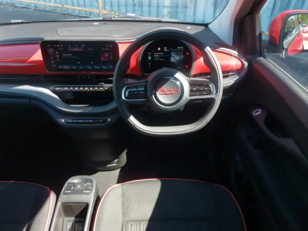 2022-fiat-500-e-red-93bhp-big-6