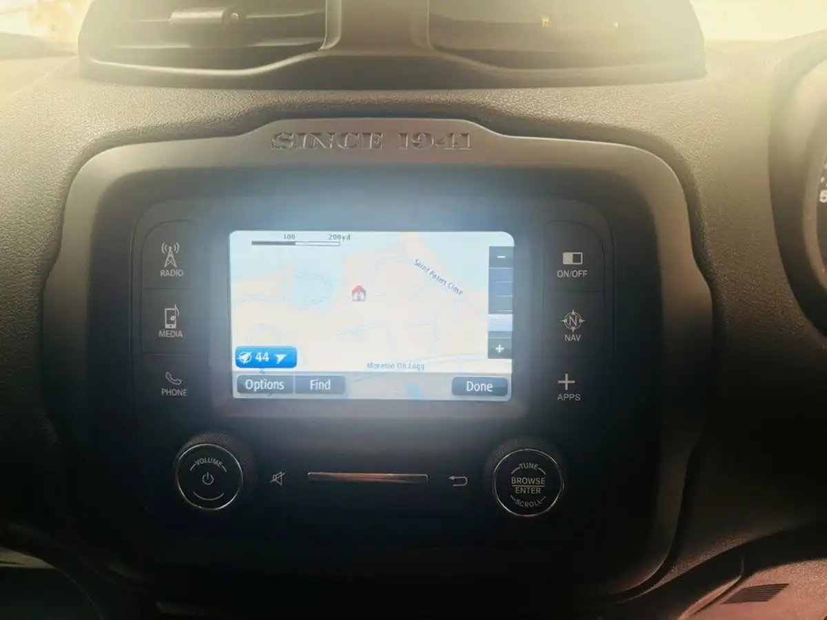2016-jeep-renegade-14-multiair-ii-longitude-big-14