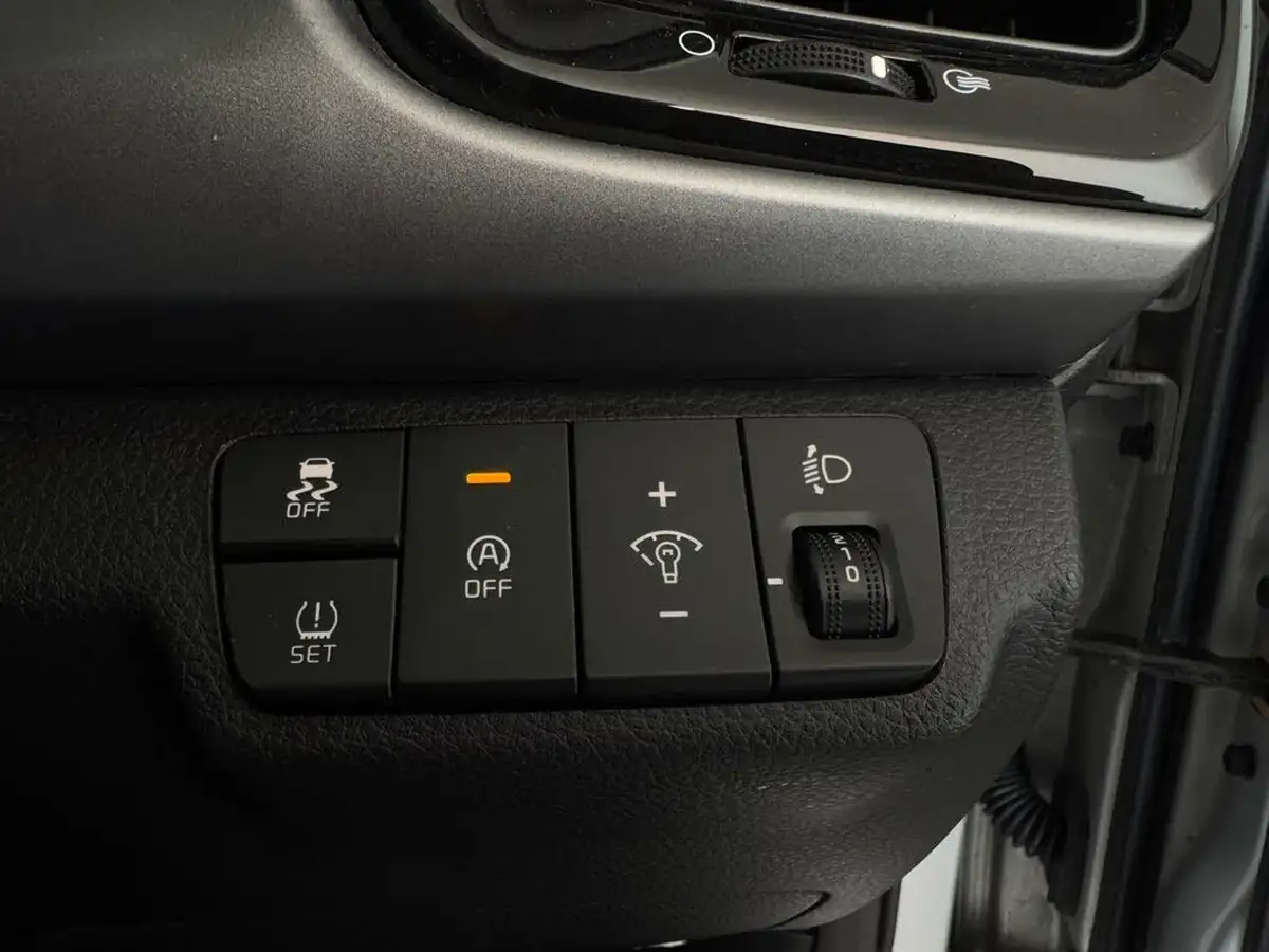 2022-kia-rio-10-t-gdi-2-big-13