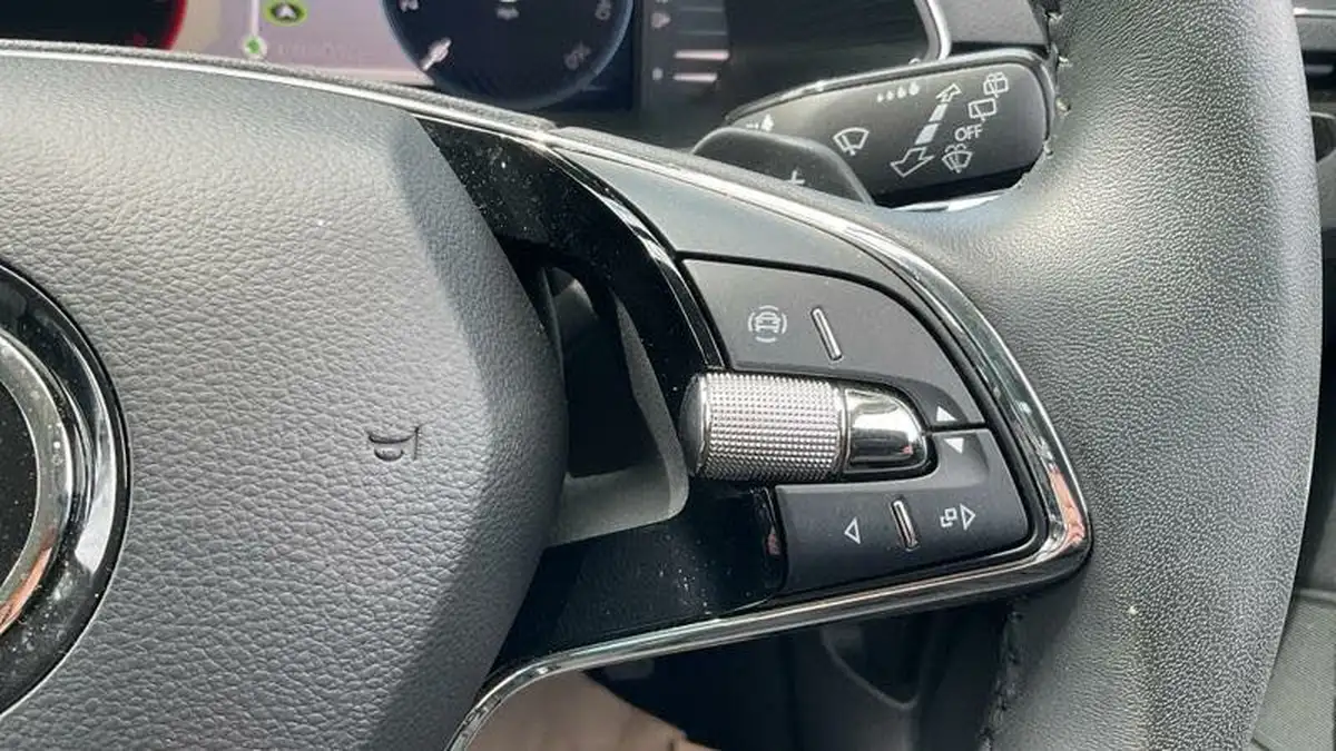 2023-skoda-superb-20-tsi-laurin-klement-190ps-estate-big-25