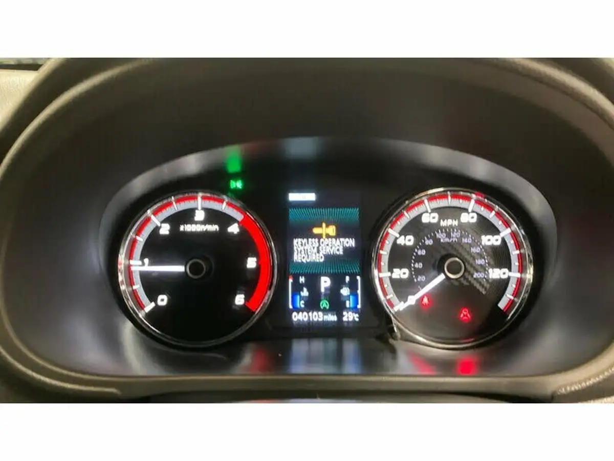 2020-mitsubishi-l200-22di-d-barbarian-x-big-5