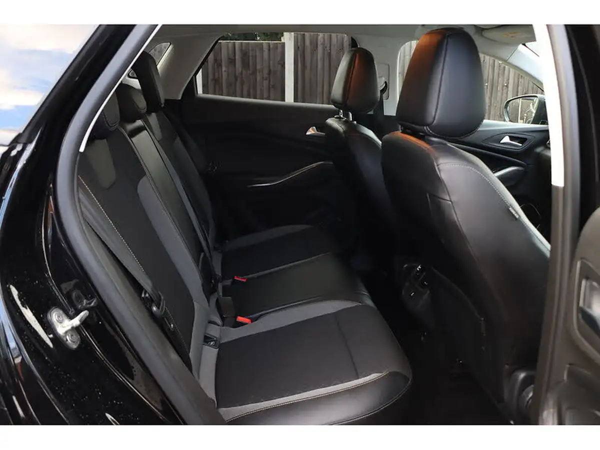 2020-vauxhall-grandland-x-12-sri-nav-auto-big-21