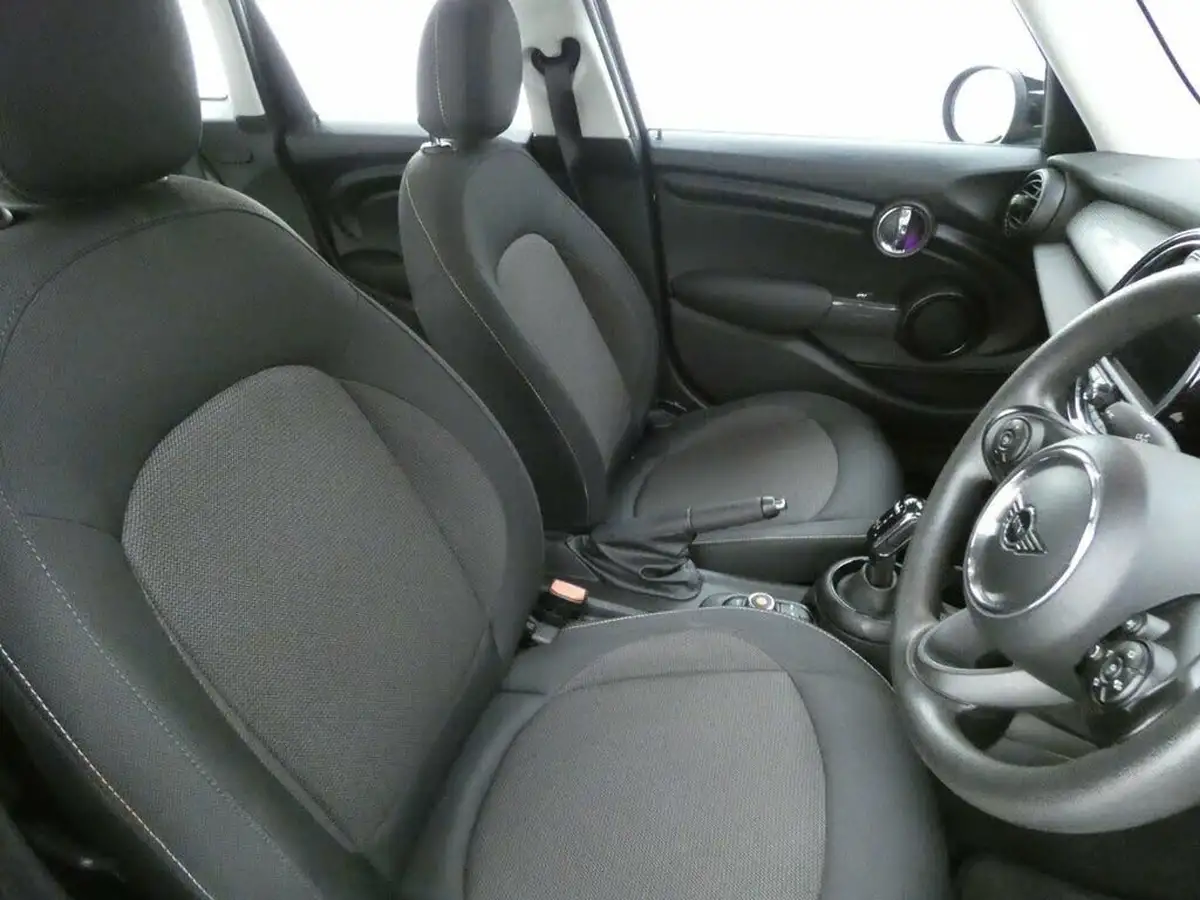 2020-mini-countryman-15-cooper-classic-auto-big-10