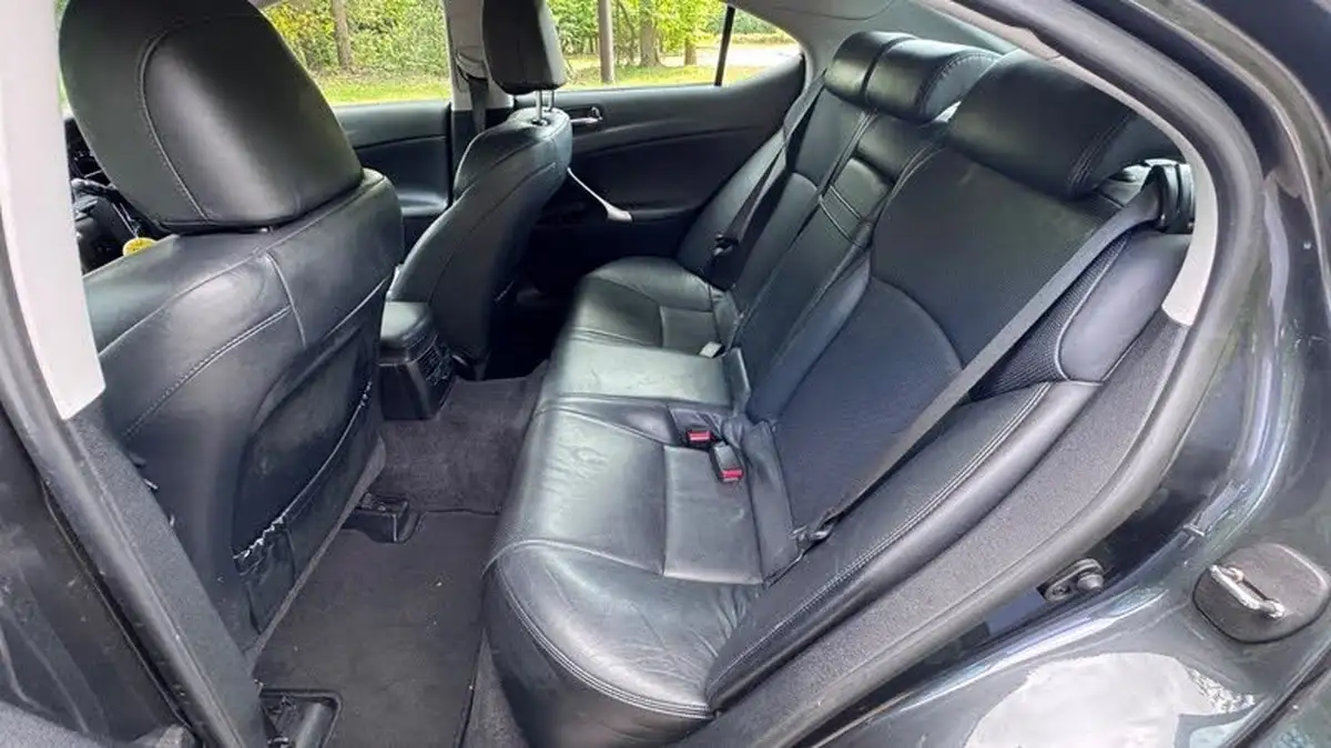 2008-lexus-is-250-25-se-auto-big-4
