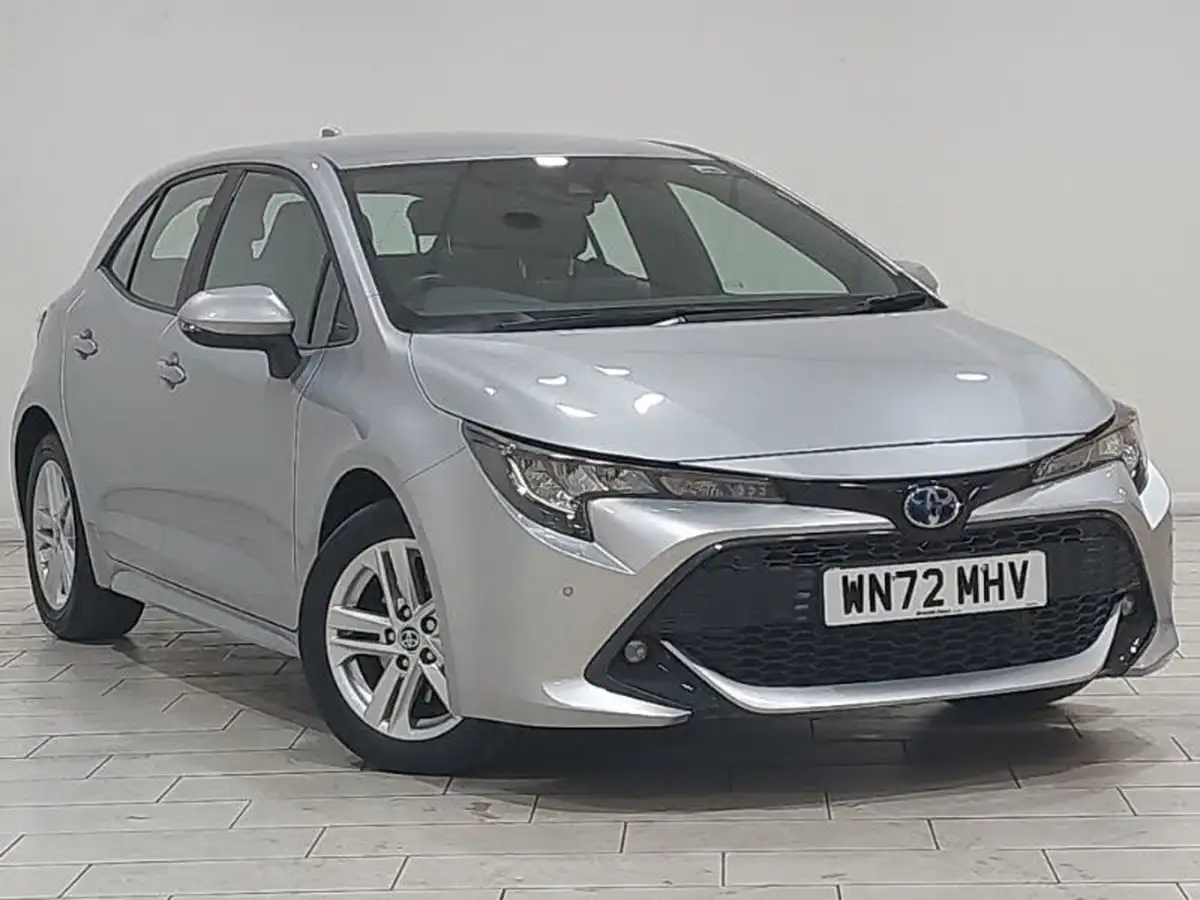 2022-toyota-corolla-20-vvt-i-icon-tech-hatchback-big-0